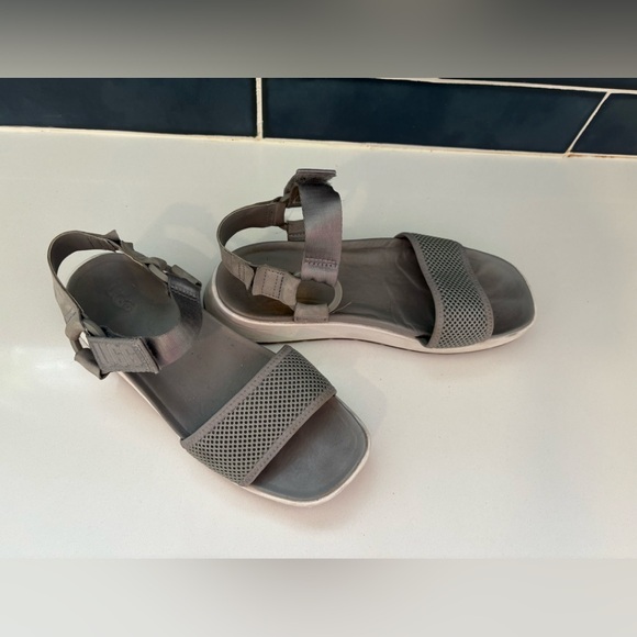 UGG Shoes - UGG Alissa Light Gray Sandals